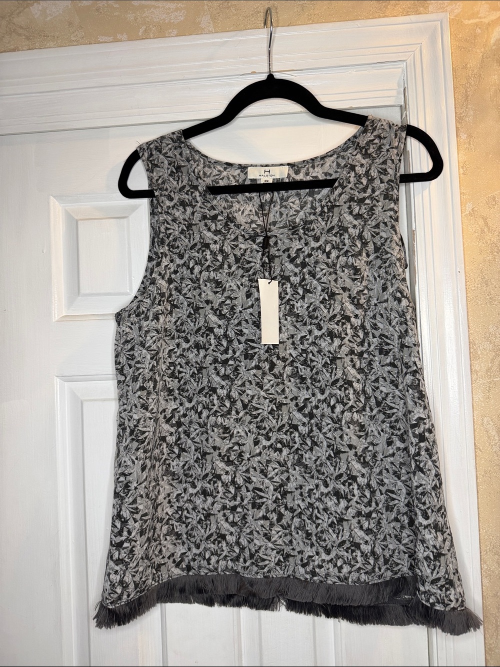 H by Halston Black & Gray Floral Fringe-Hem Sleeveless Tank
